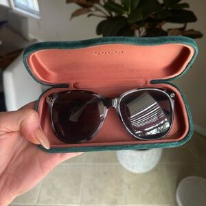 Women’s Gucci glasses